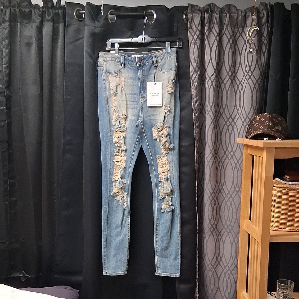 Trendy Ripped Light Blue Jeans